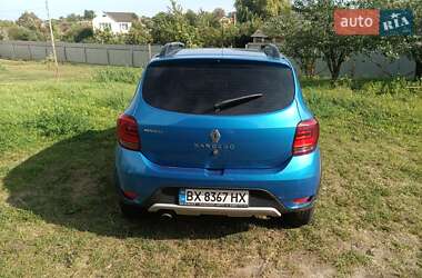 Хэтчбек Renault Sandero StepWay 2017 в Хмельницком