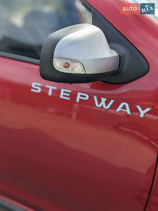 Позашляховик / Кросовер Renault Sandero StepWay 2017 в Мукачевому