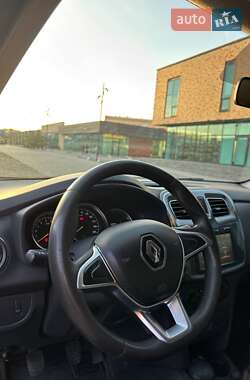 Хэтчбек Renault Sandero StepWay 2017 в 