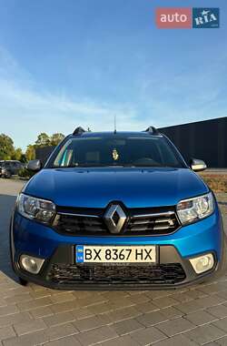 Хэтчбек Renault Sandero StepWay 2017 в 