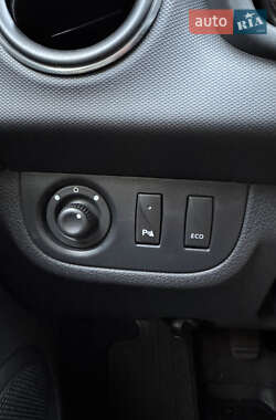 Хэтчбек Renault Sandero StepWay 2020 в 