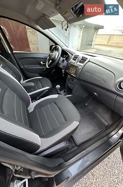 Хэтчбек Renault Sandero StepWay 2021 в 