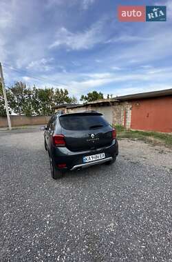 Хэтчбек Renault Sandero StepWay 2021 в 