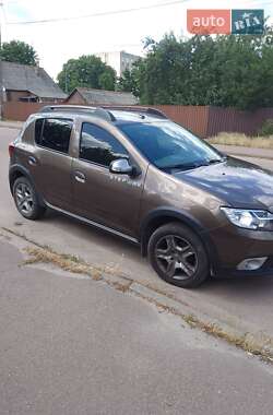 Хэтчбек Renault Sandero StepWay 2019 в 