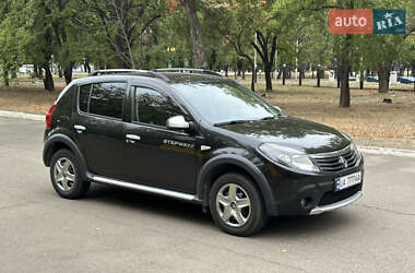 Внедорожник / Кроссовер Renault Sandero StepWay 2012 в 