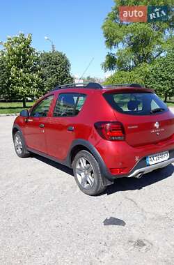 Хэтчбек Renault Sandero StepWay 2020 в 