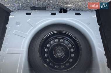 Хэтчбек Renault Sandero StepWay 2018 в 