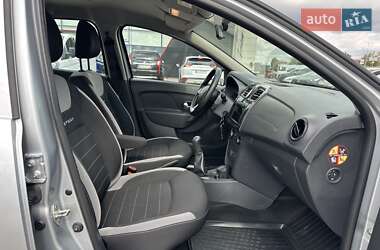 Хэтчбек Renault Sandero StepWay 2020 в 