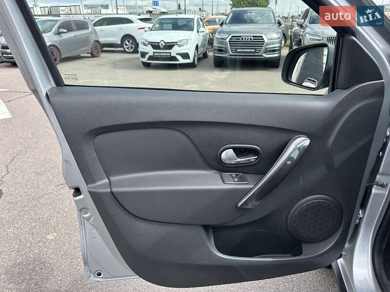 Хетчбек Renault Sandero StepWay 2020 в Києві