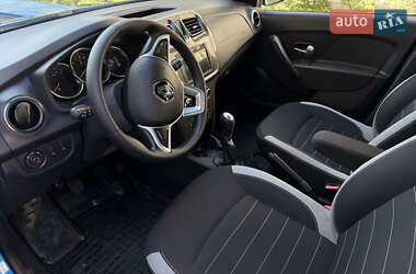 Хэтчбек Renault Sandero StepWay 2019 в 