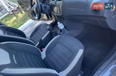 Хэтчбек Renault Sandero StepWay 2017 в 