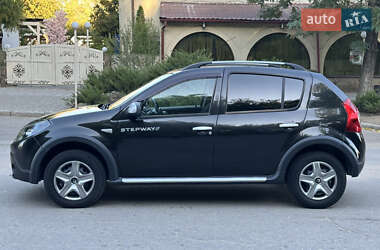 Внедорожник / Кроссовер Renault Sandero StepWay 2012 в 