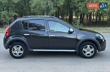 Внедорожник / Кроссовер Renault Sandero StepWay 2012 в 