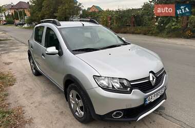 Renault Sandero StepWay 2013