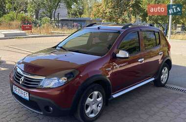 Renault Sandero StepWay 2013