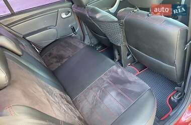 Внедорожник / Кроссовер Renault Sandero StepWay 2013 в 