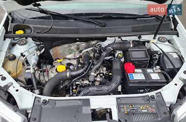 Хэтчбек Renault Sandero StepWay 2021 в 