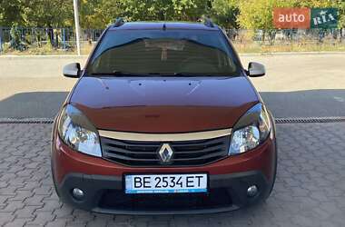 Внедорожник / Кроссовер Renault Sandero StepWay 2013 в 