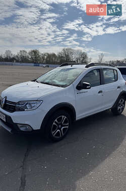 Хетчбек Renault Sandero StepWay 2020 в 
