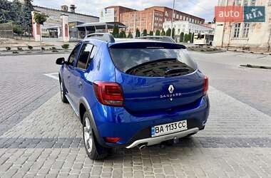 Хэтчбек Renault Sandero StepWay 2021 в 