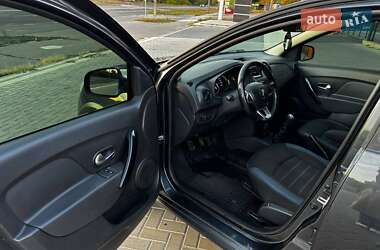 Хэтчбек Renault Sandero StepWay 2020 в 