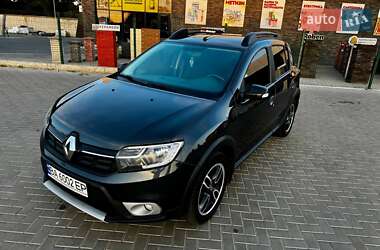 Хэтчбек Renault Sandero StepWay 2020 в 