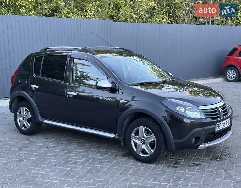 Внедорожник / Кроссовер Renault Sandero StepWay 2012 в Николаеве