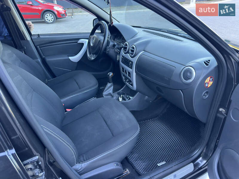 Внедорожник / Кроссовер Renault Sandero StepWay 2012 в Николаеве
