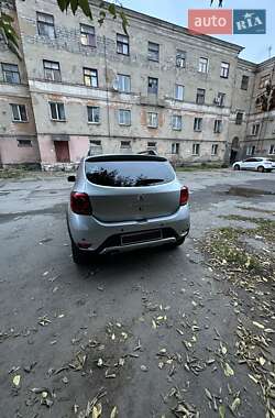 Хэтчбек Renault Sandero StepWay 2021 в 