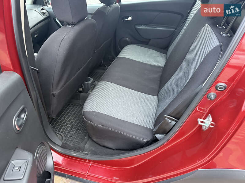 Хэтчбек Renault Sandero StepWay 2019 в Знаменке фото 11 Хэтчбек Renault Sandero StepWay 2019 в Знаменке