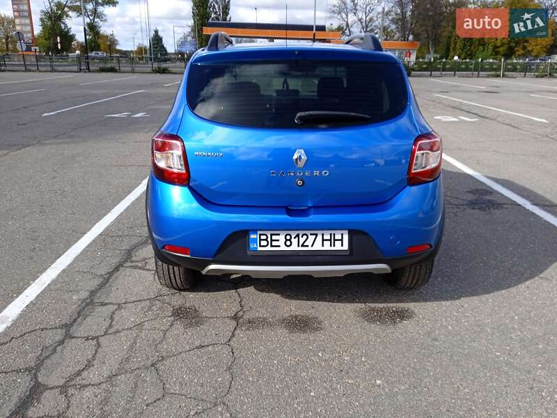 Внедорожник / Кроссовер Renault Sandero StepWay 2013 в Первомайске