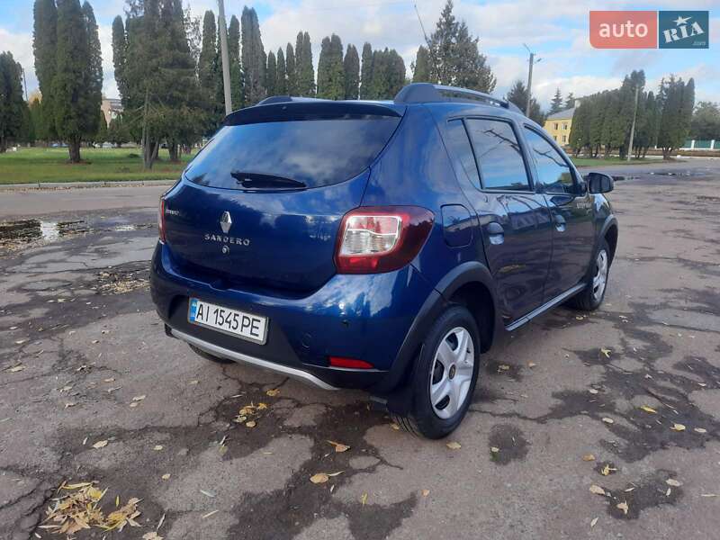 Хэтчбек Renault Sandero StepWay 2016 в Кролевце