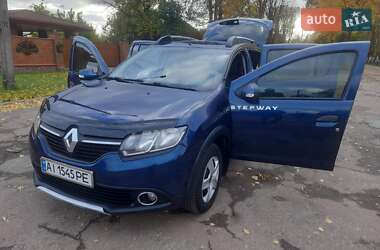 Хетчбек Renault Sandero StepWay 2016 в 
