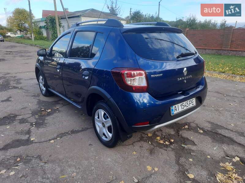 Хэтчбек Renault Sandero StepWay 2016 в Кролевце