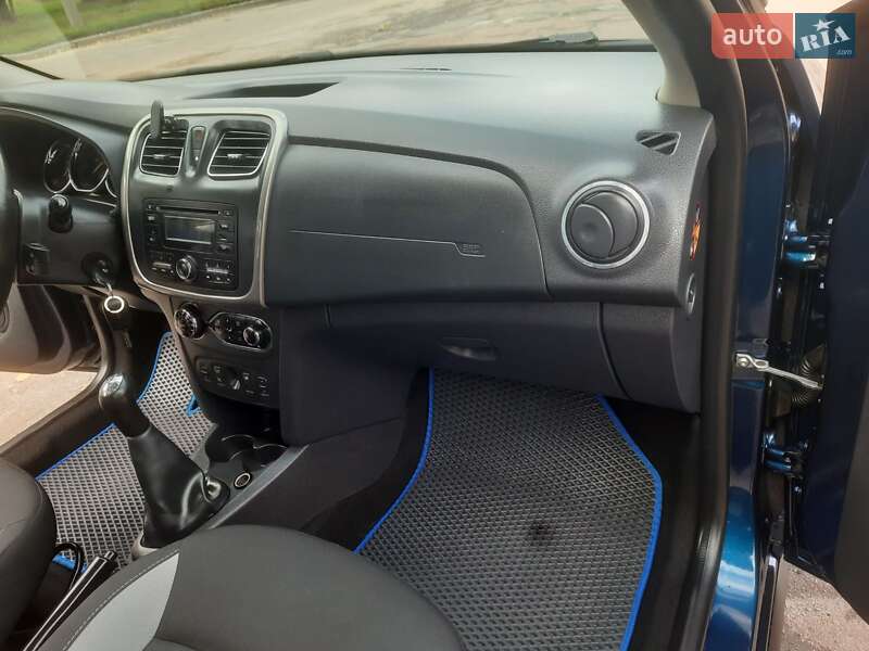 Хэтчбек Renault Sandero StepWay 2016 в Кролевце