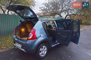 Внедорожник / Кроссовер Renault Sandero StepWay 2012 в 