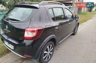Внедорожник / Кроссовер Renault Sandero StepWay 2014 в 