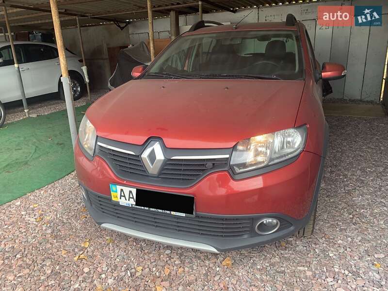 Позашляховик / Кросовер Renault Sandero StepWay 2014 в Києві