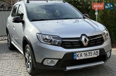 Хэтчбек Renault Sandero StepWay 2019 в 
