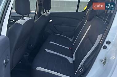 Хэтчбек Renault Sandero StepWay 2020 в 