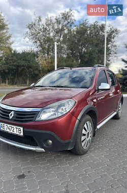 Внедорожник / Кроссовер Renault Sandero StepWay 2011 в 