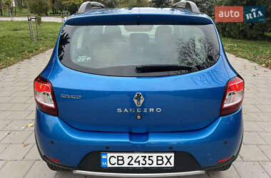 Хэтчбек Renault Sandero StepWay 2016 в 