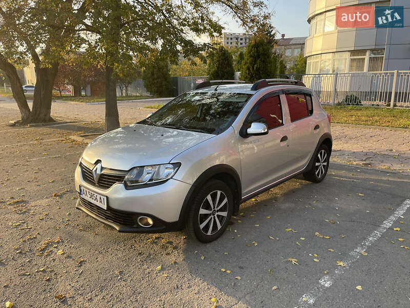 Позашляховик / Кросовер Renault Sandero StepWay 2015 в Харкові