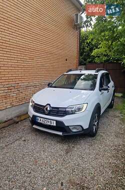 Хэтчбек Renault Sandero StepWay 2020 в Киеве Хэтчбек Renault Sandero StepWay 2020 в Киеве