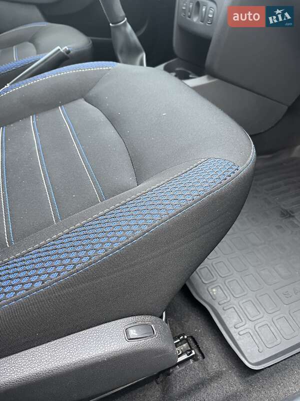 Хэтчбек Renault Sandero StepWay 2020 в Киеве фото 13 Хэтчбек Renault Sandero StepWay 2020 в Киеве