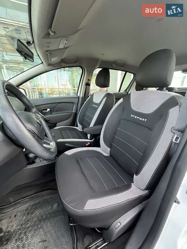 Хэтчбек Renault Sandero StepWay 2021 в Киеве