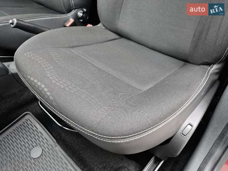 Внедорожник / Кроссовер Renault Sandero StepWay 2012 в Киеве