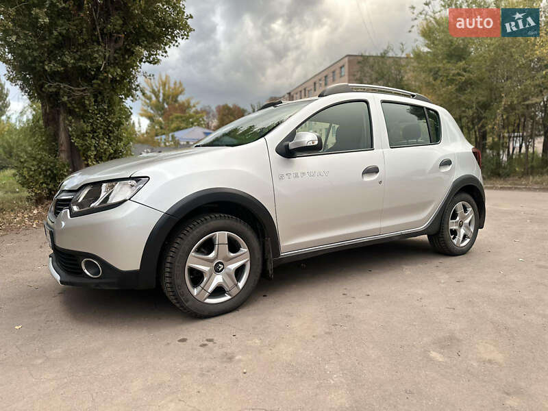 Позашляховик / Кросовер Renault Sandero StepWay 2013 в Кривому Розі фото 8 Позашляховик / Кросовер Renault Sandero StepWay 2013 в Кривому Розі