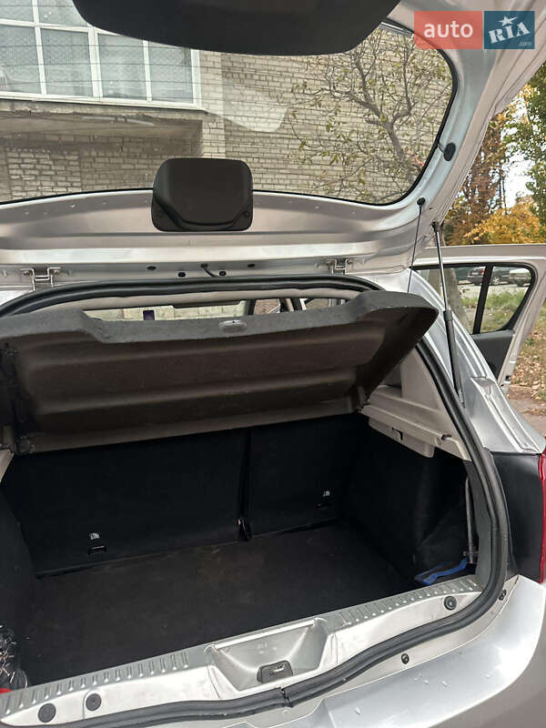 Позашляховик / Кросовер Renault Sandero StepWay 2013 в Кривому Розі фото 14 Позашляховик / Кросовер Renault Sandero StepWay 2013 в Кривому Розі