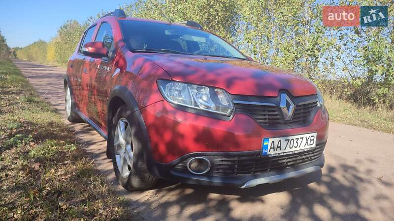 Позашляховик / Кросовер Renault Sandero StepWay 2013 в Києві